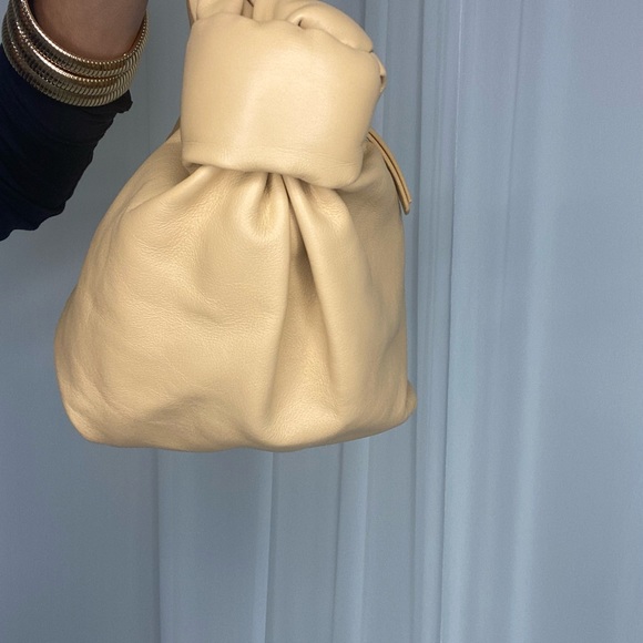 Bottega Veneta double knot - Picture 3 of 13